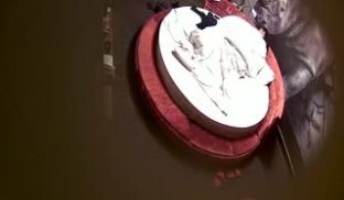 【偷拍】情景剧精品酒店大圆床偷拍中年事业男和少妇