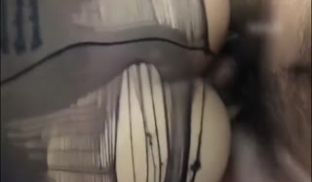 给老婆的开档丝袜拍写真