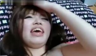 【直播】非主流少女直播3P做爱
