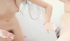 高颜值极品姐妹花 穿着情趣透视装很性感 妹妹全裸