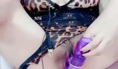 极品高颜值女神主播收费直播大修 穿着情趣豹纹 自