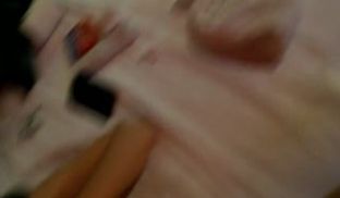丽江三人行双飞轮操 精壮男操完女友又来到隔壁偷情