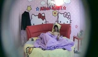 情趣套房偷拍饥渴的少妇下午和单位同事开房 射了几