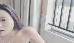 完美露脸大奶网红主播与炮友暴力插嘴深喉干呕口爆用