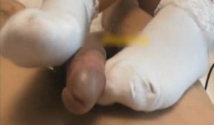 用我的大屌填满失恋白棉袜妹纸的寂寞小穴 掰开腿提