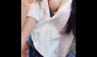 最新2019极品爆乳女神『私人玩物』VIP版之浴