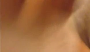又一次约美院性感漂亮的系花宾馆做爱,上次操完后念