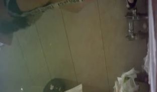 云上会所高清系列身材火辣的啤酒销售貌似被客人灌醉