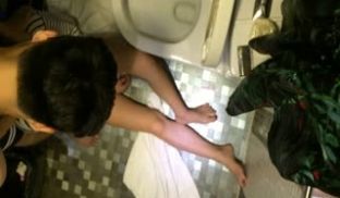 把宿醉初恋女同学带到酒店来场回忆炮 嘴上说着不让