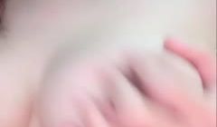 高颜值姐妹花全裸漏逼诱惑秀 沙发上慢慢脱掉翘着屁