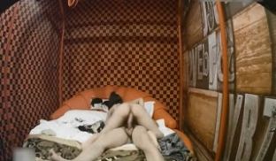明星级性感美女与公司领导酒店偷情时被服务生提前安