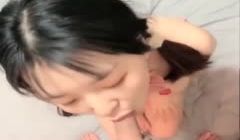 【萌妹子】扎着两个辫子童颜巨乳萌妹子啪啪秀 深喉