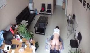 【网曝门】链家房产中介，员工和客户财务室偷情事件