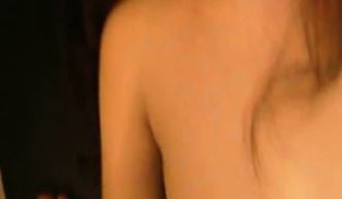 【迷 奸】吃饭时故意灌醉前来见面的漂亮女网友带到