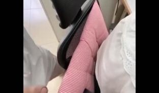 【小编推荐】太狠了！绝对真实！猛男公司露出，对女