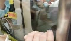 【地铁真实猥亵】开始很抗拒，到最后慢慢就不再抗拒