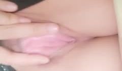 手机直播身材超好年龄不大漂亮妹子涵宝宝穿着情趣装