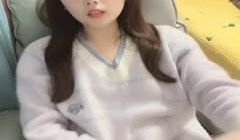 高颜值清纯美女主播椅子上拨开内裤露b掰b自卫诱惑