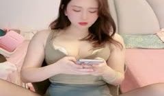 绝顶尤物御姐女神琪琪下海！身材丰满!(2)