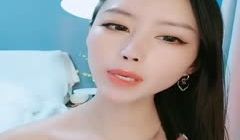 沐雪-颜值主播在直播间秀出完美身材！