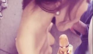 强上女主播被要求露奶头在观众面前被射满脸精液