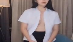 舞蹈系学生性感脱衣舞大秀扭腰抖舞
