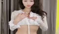 这么美让人眼前一亮的舞蹈老师竟然被一个女胖操了！