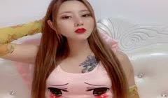 死库水网红美女！一线天无毛馒头b！