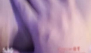 【台湾网红】巨乳主播很饥渴一次就吃兄弟丼