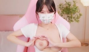 韩国小猫咪女主播的骚舞诱惑！