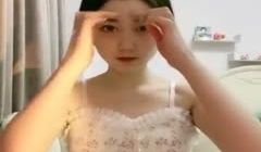 超清纯校花--夏天的夏，颜值、身材让人看了直流口