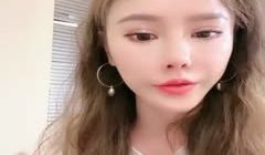顶级女神 超美奶子粉红b，看的我鼻血直流