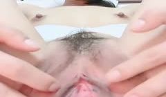 女神的幸福生活，超高颜值清纯美女，夹着大肥b揉搓