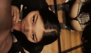 19岁留学生小母狗撅起屁股求操