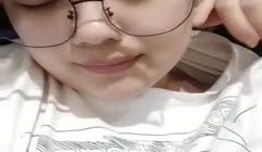新来的清纯妹子勾引闺蜜一起大秀直播，全程露脸无美