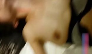 骚货奶妹躺在床上一直叫干爹干她大声淫叫说受不了