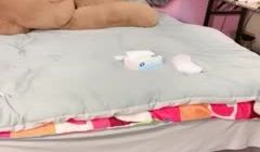 周末和男友激情操b，学生制服，69姿势互舔，扶着