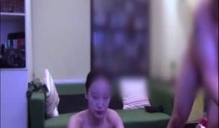 机车女孩沙发做爱