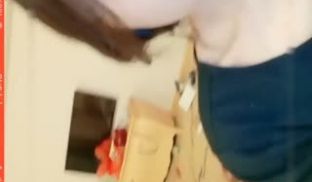 极品一线天粉鲍美女自慰流了好多水