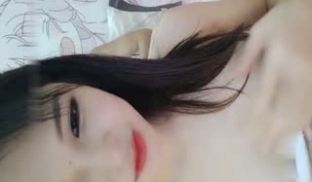 苏苏跟闺蜜约弟弟啪啪乖巧温柔不输AV