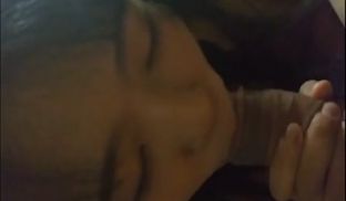 可爱黑丝学妹私下爱吃学长肉棒