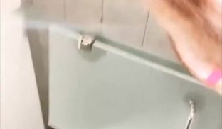 网红妹子揉搓奶子掰开逼逼特写