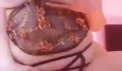 微博巨乳网红小奶包玩奶弄穴视频流出01