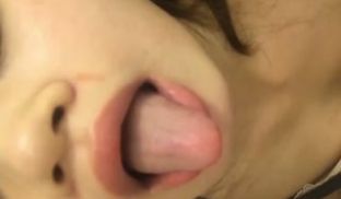 良家美少妇寂寞难耐约情人家中啪啪