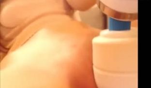 非常卡哇伊的无毛美女晴晴家里直播自慰