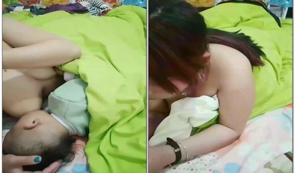 身材丰满阴毛稀疏少妇和她老公啪啪秀 孩子就在一旁