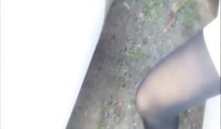 蒙面骚逼水管上流水水