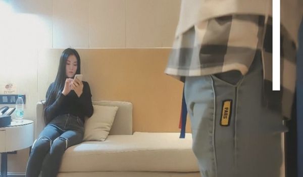 坐标深圳，2800外围，御姐范女神，美乳长腿，超