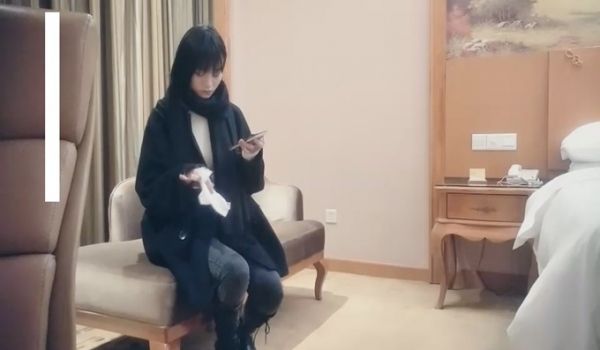 前凸后翘女神，乖巧甜美兼职小白领，猛男花式暴操，