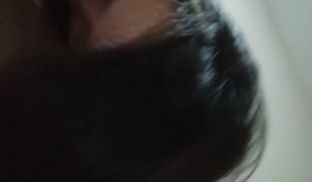 男友一开始就激烈的又吸又舔